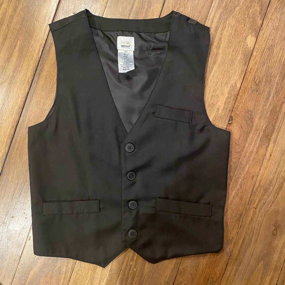 NWOT Boys formal black vest. Size 8